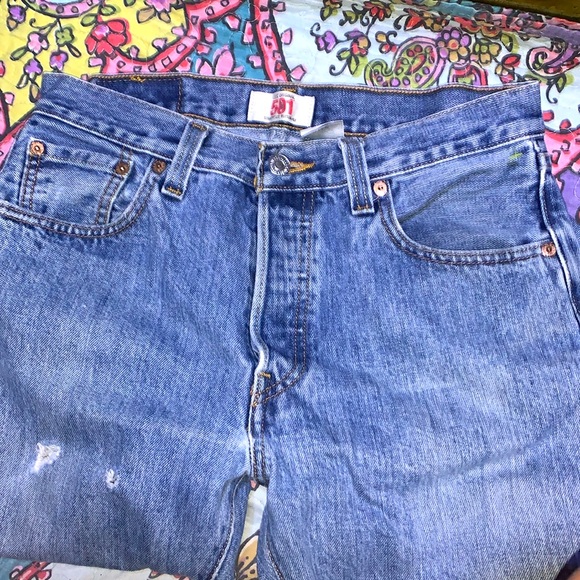 Levi’s Original 501 Straight Leg Button-Fly Distressed Blue Jeans - Picture 3 of 5